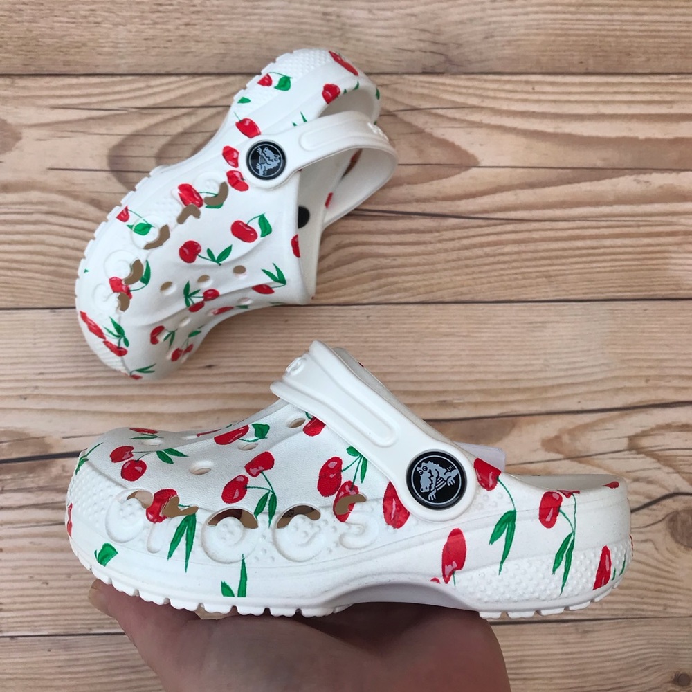 Crocs Baya Graphic Clog - Picture 4 of 16